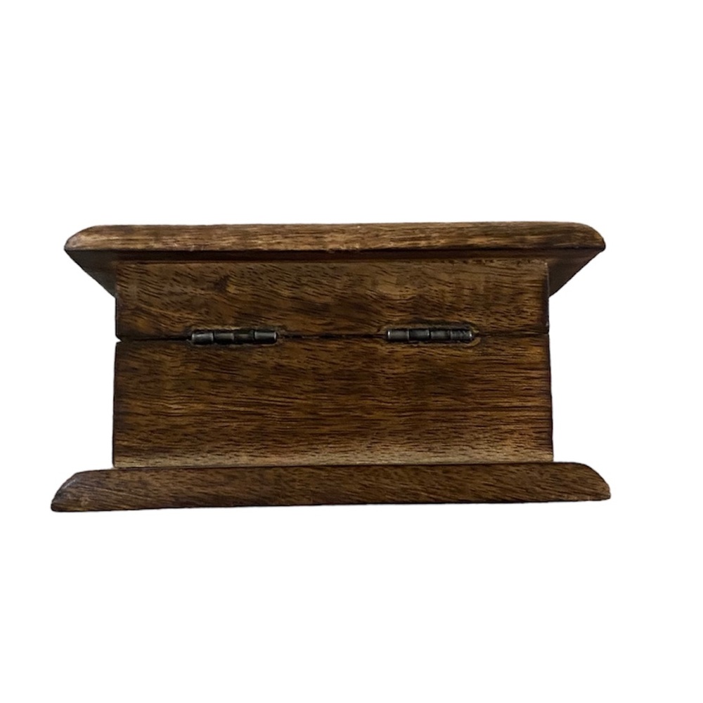NWT Skull Wooden Hand Carved Storage Trinket Box - Picture 3 of 8